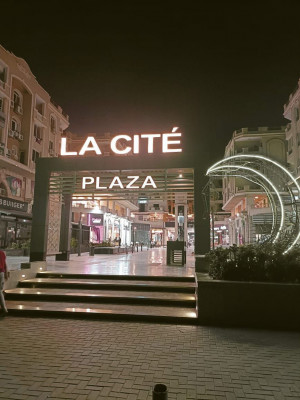 للبيع محل بمول لاسيتيه 6 اكتوبر